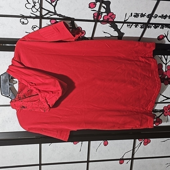 Toku Confident‎ and Courageous Size Red Hoodie Size Large NWT - Picture 4 of 4